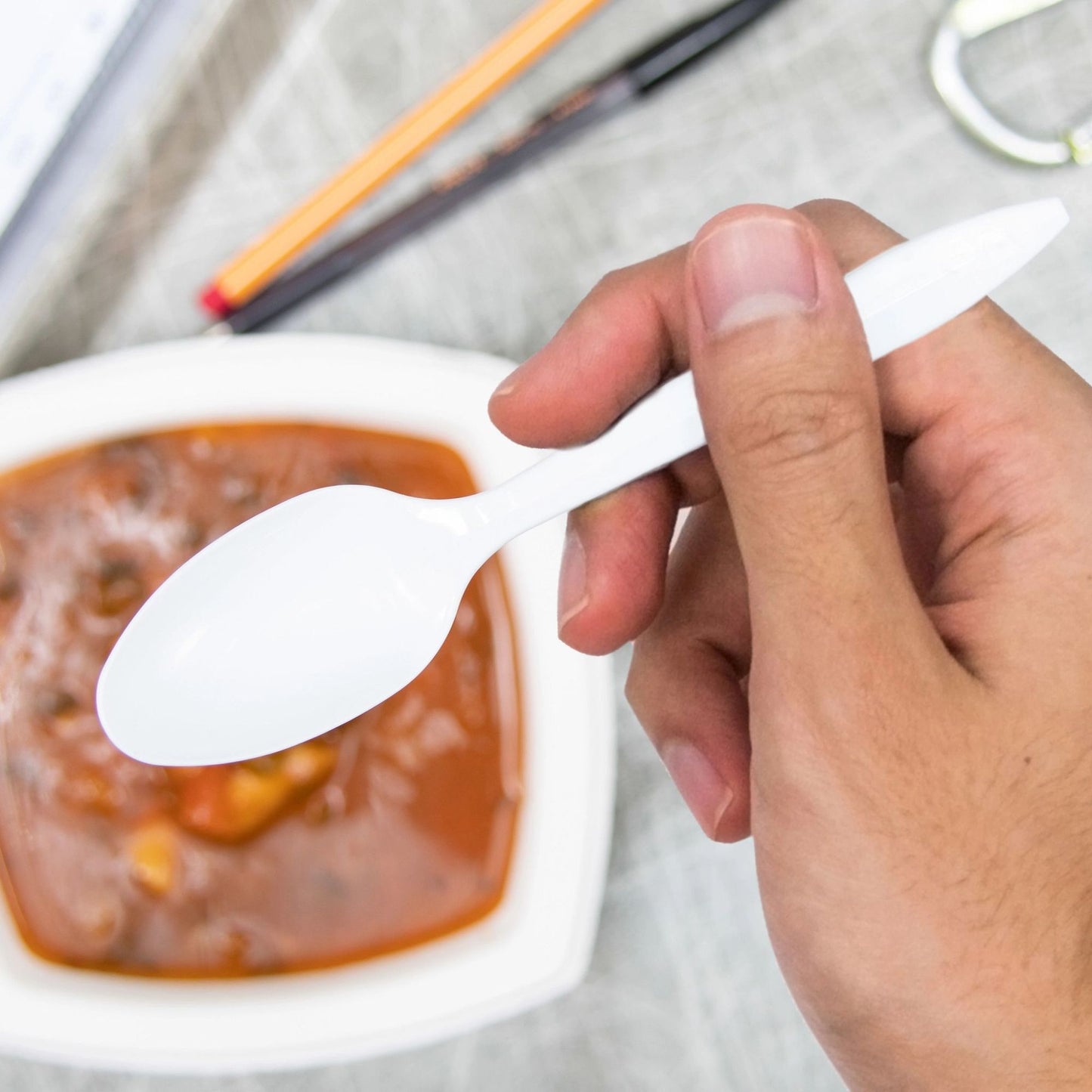 White 5 ⅞" Medium Weight Plastic Teaspoon (1000) | Dart S6BW